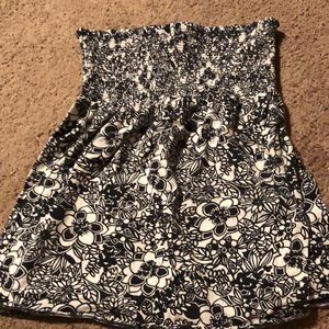 Black and White crop top